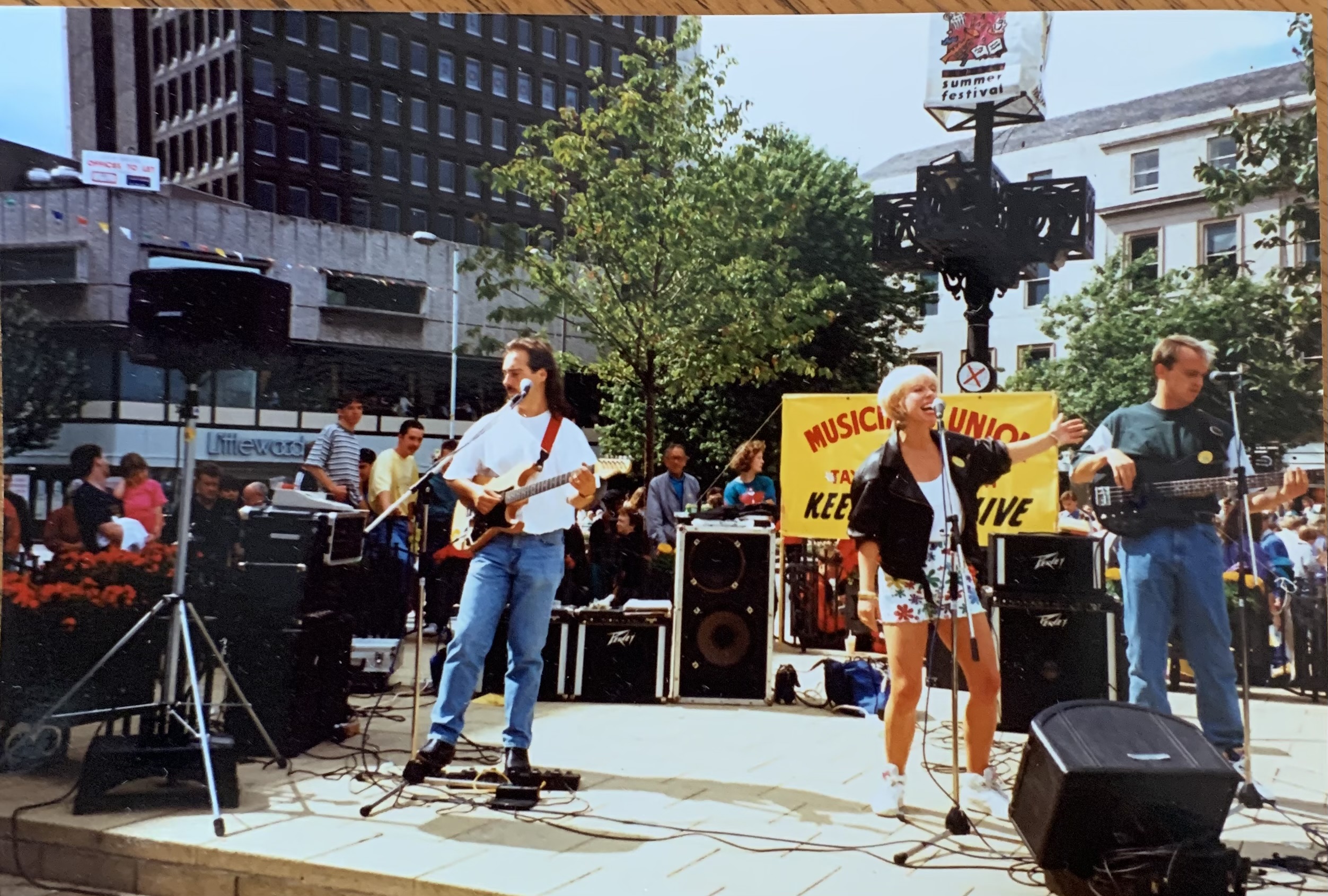 Lorna Bannon - City Square Dundee